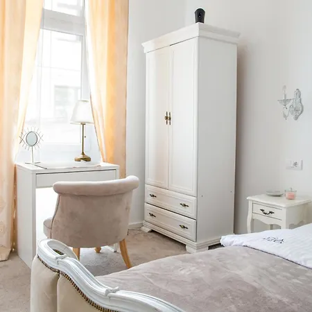 公寓 Etoile Center Apartments- Obilicev Venac 贝尔格莱德